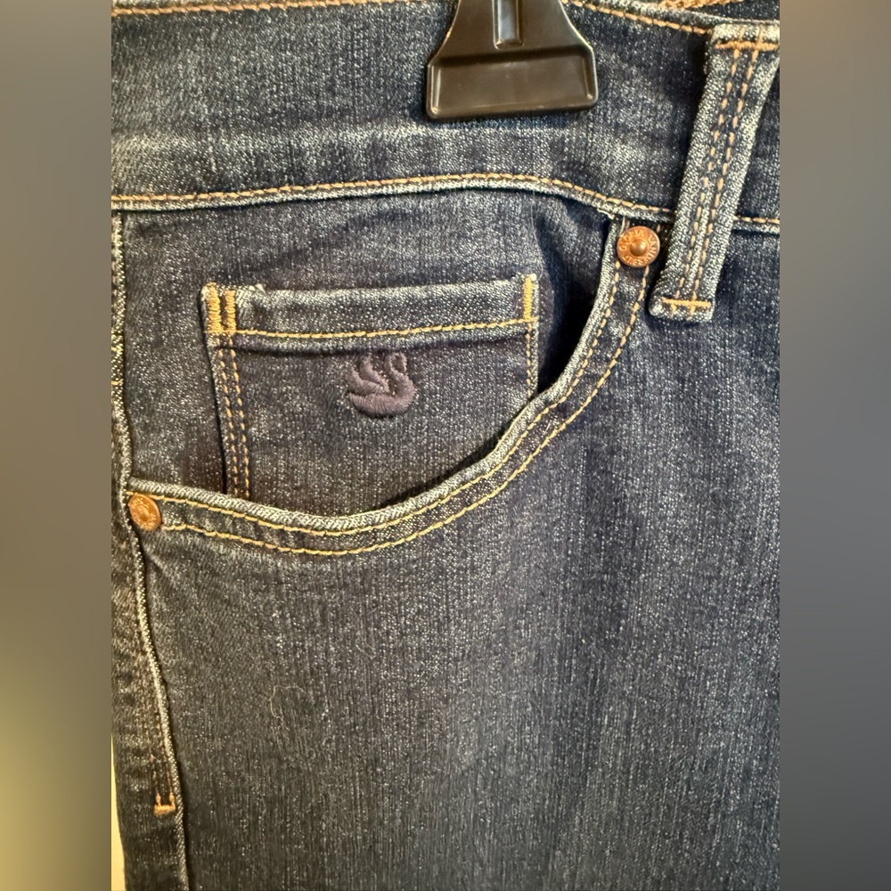 Gloria Vanderbilt Women's Dark Blue Straight Leg Jeans - Picture 3 of 10